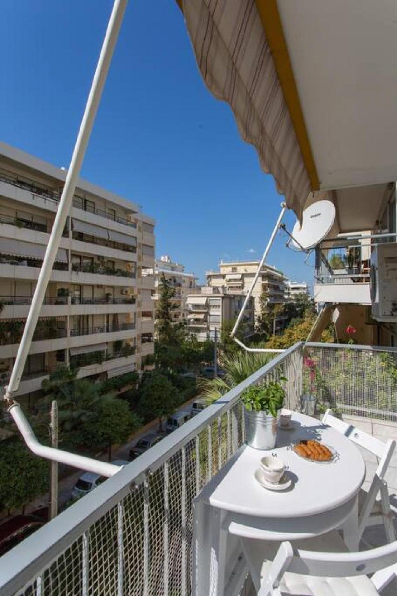 One Block From The Sea Family House At Floisvos Apartment Athens Luaran gambar