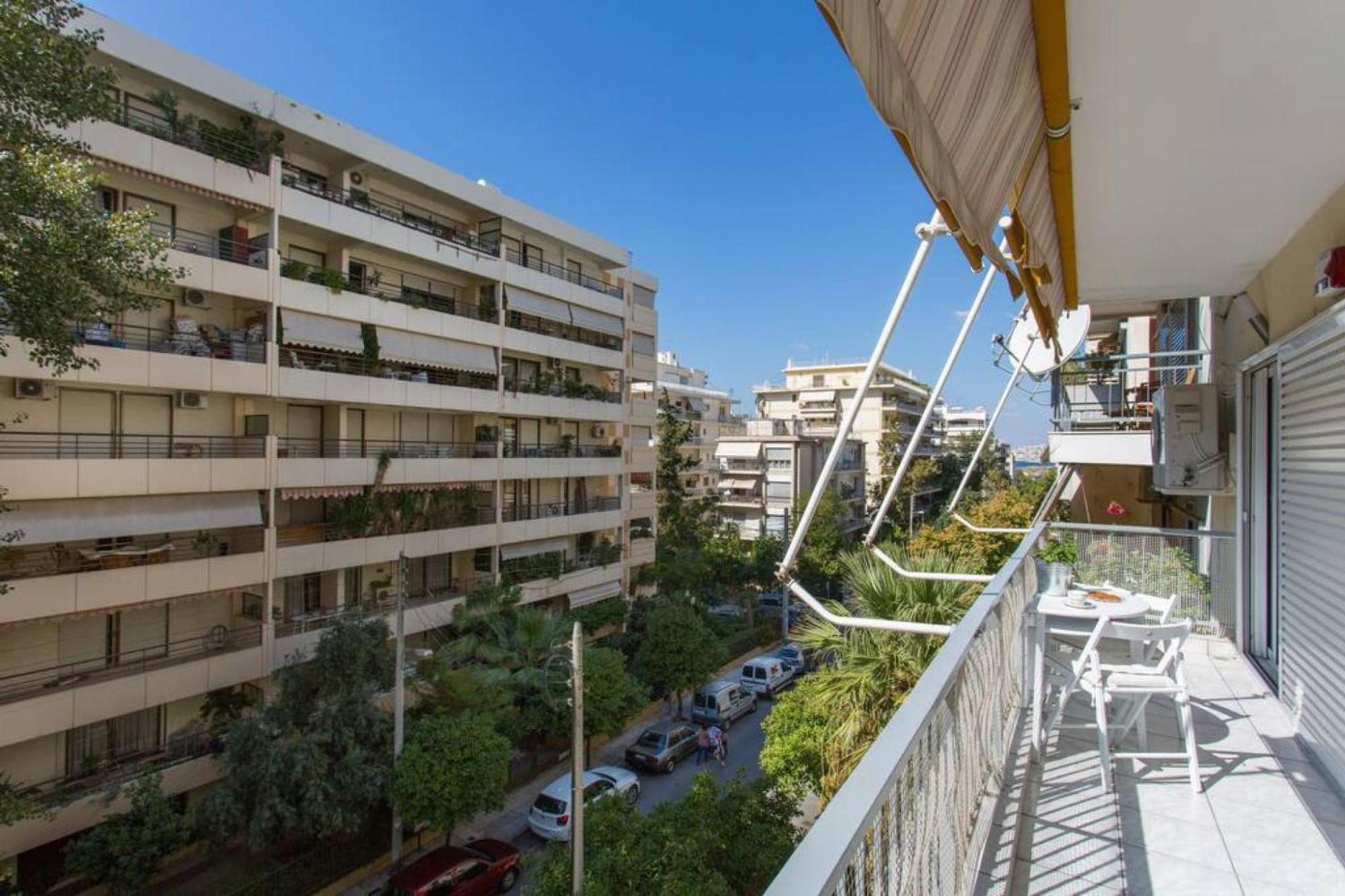 One Block From The Sea Family House At Floisvos Apartment Athens Luaran gambar